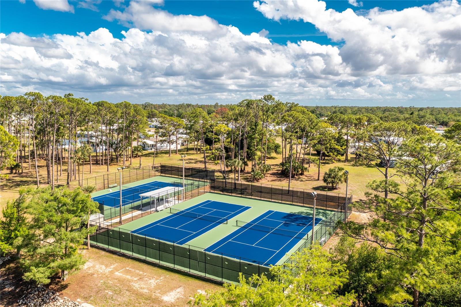 HOLIDAY PARK - Residential