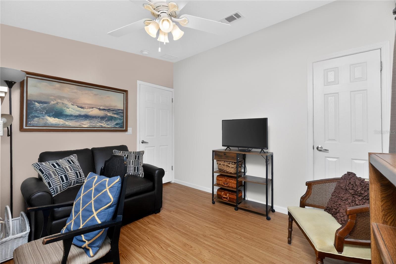 HOLIDAY PARK - Residential