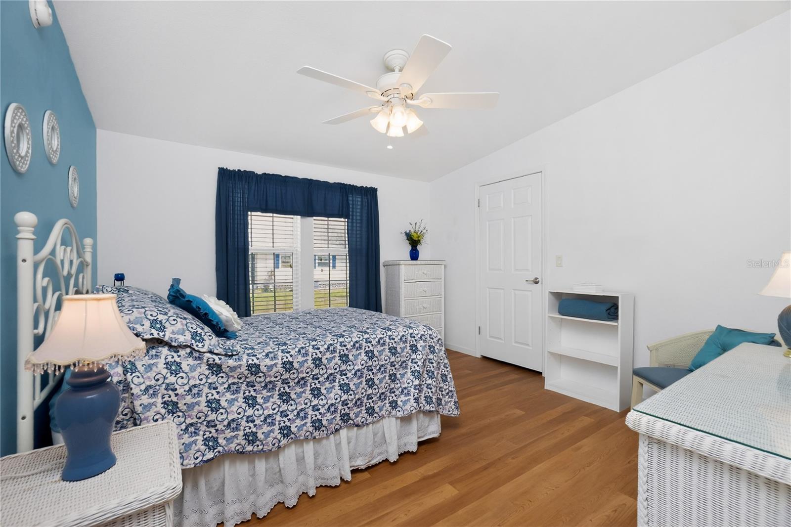 HOLIDAY PARK - Residential