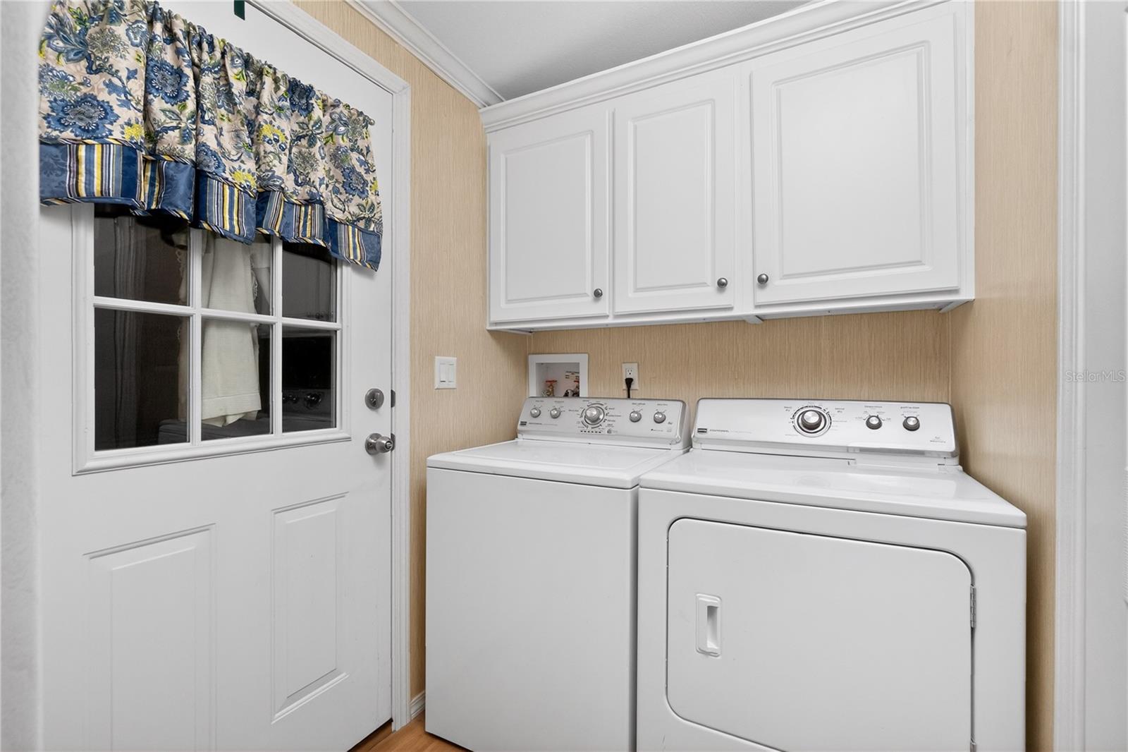 HOLIDAY PARK - Residential