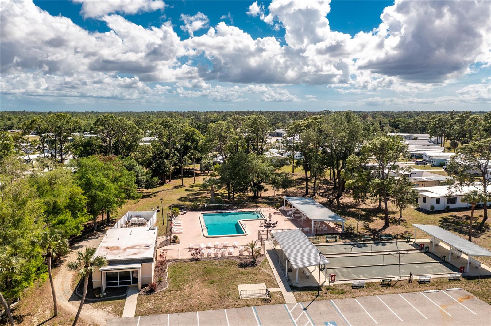 HOLIDAY PARK - Residential