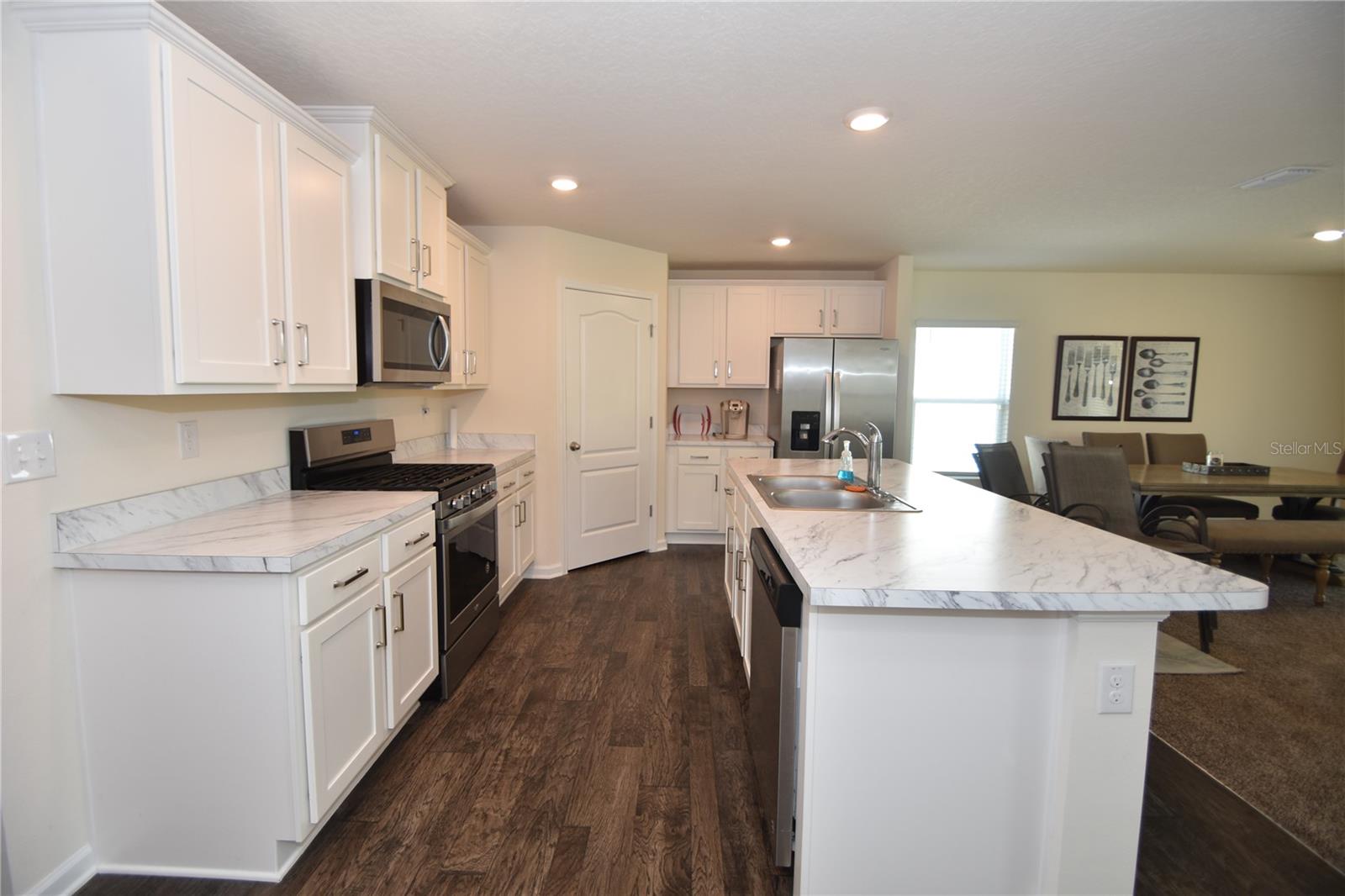 GRAND RESERVE - Residential Lease