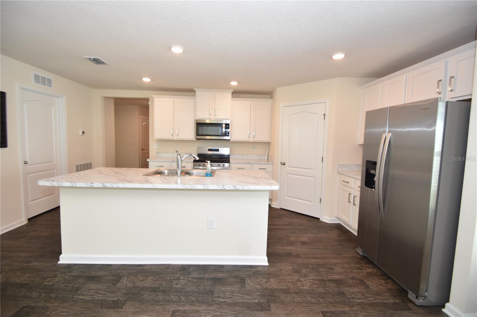 GRAND RESERVE - Residential Lease