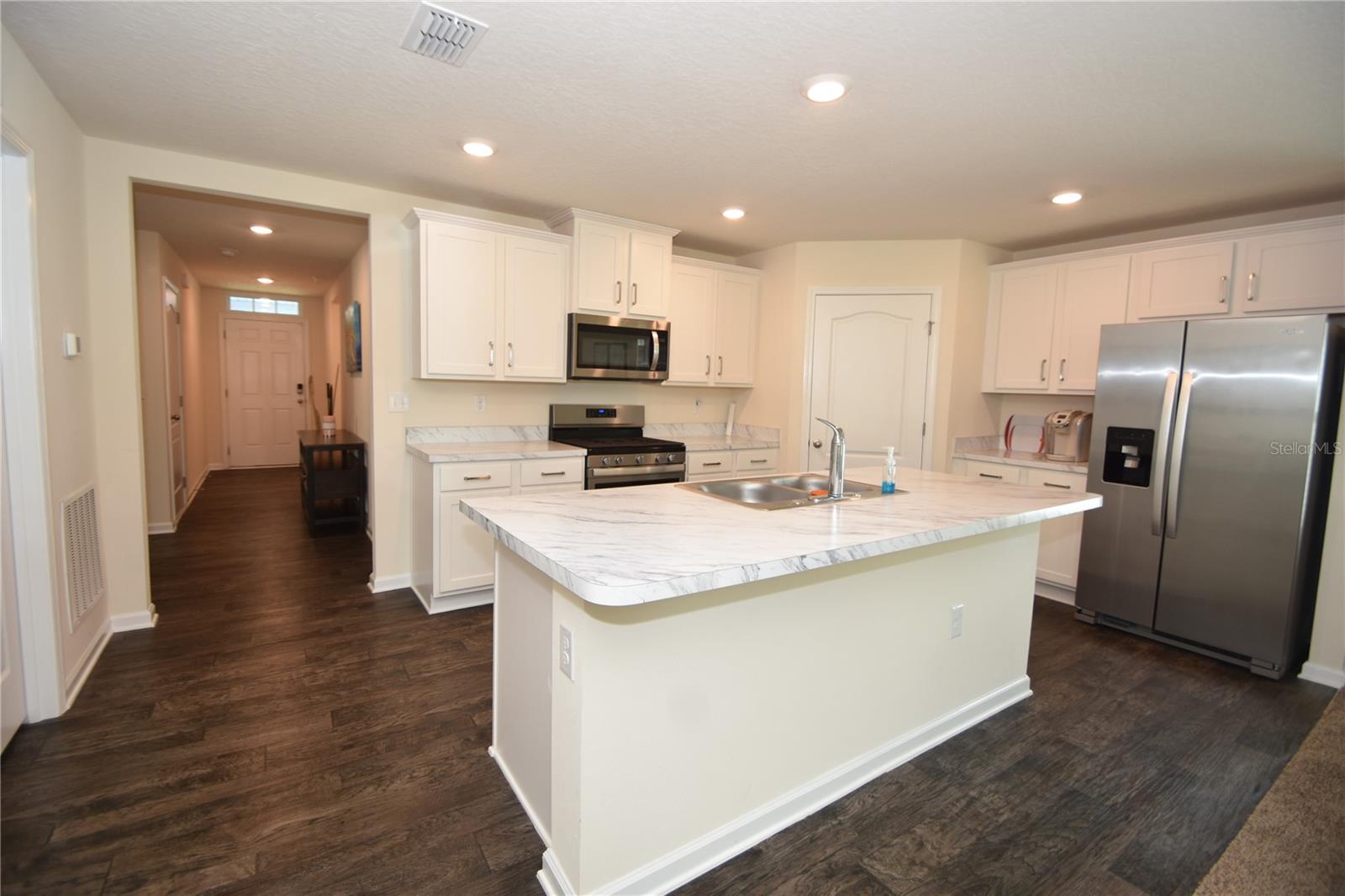 GRAND RESERVE - Residential Lease