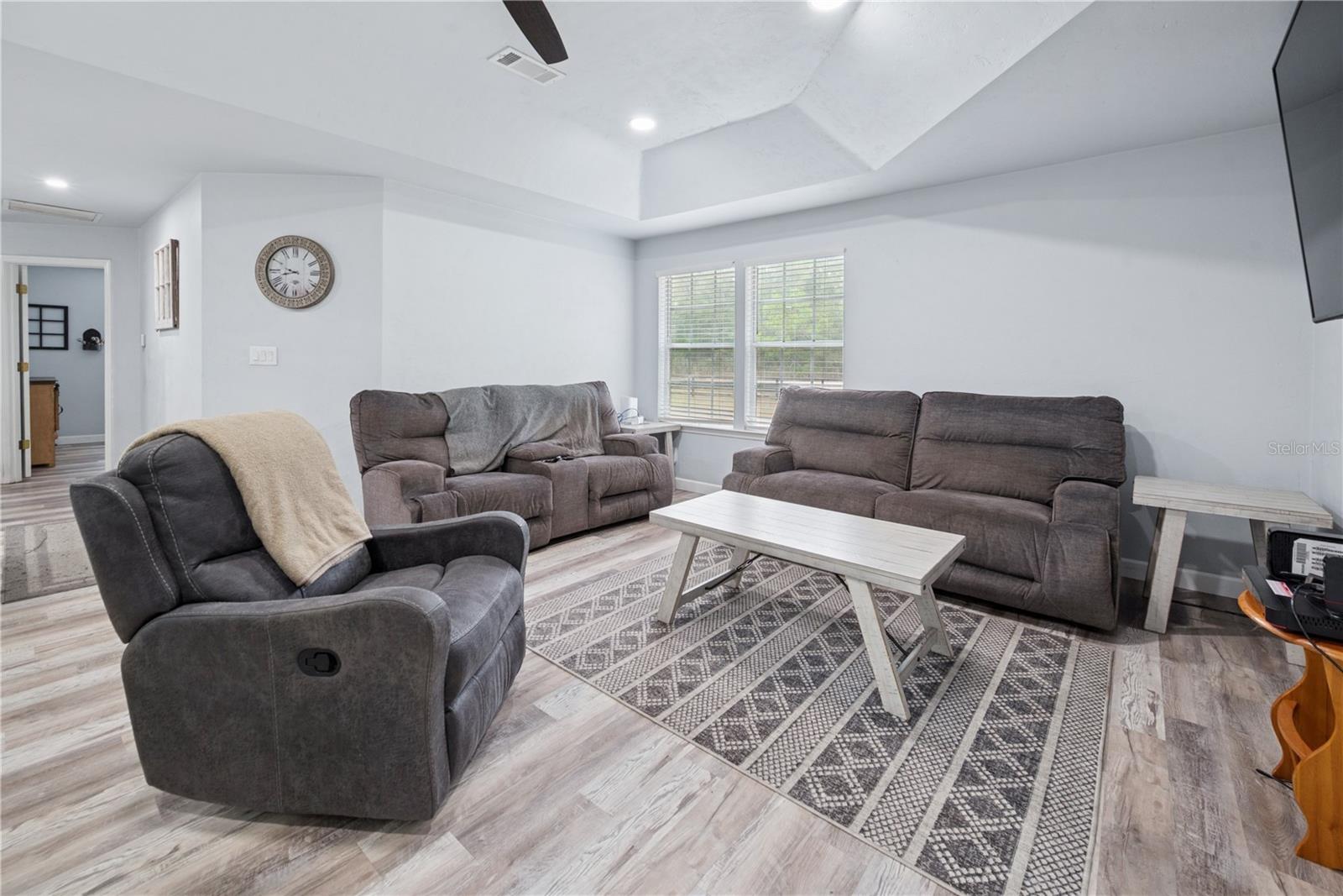 UNIVERSITY ESTATES - Residential