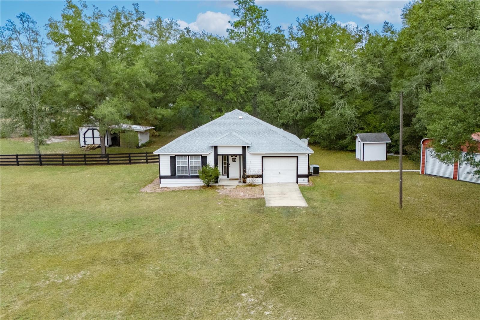 UNIVERSITY ESTATES - Residential