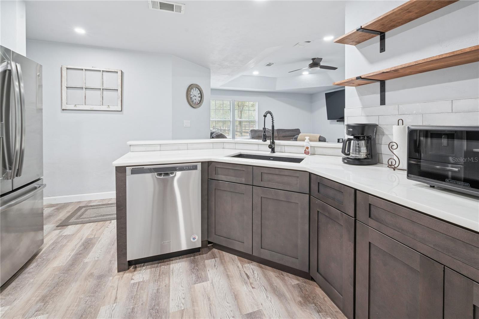 UNIVERSITY ESTATES - Residential