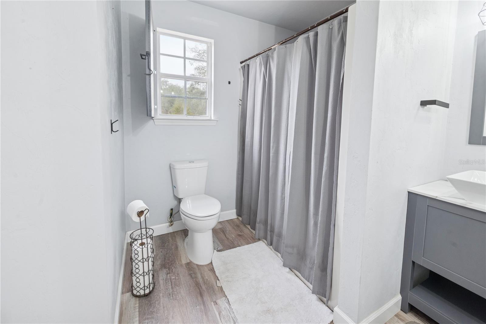 UNIVERSITY ESTATES - Residential