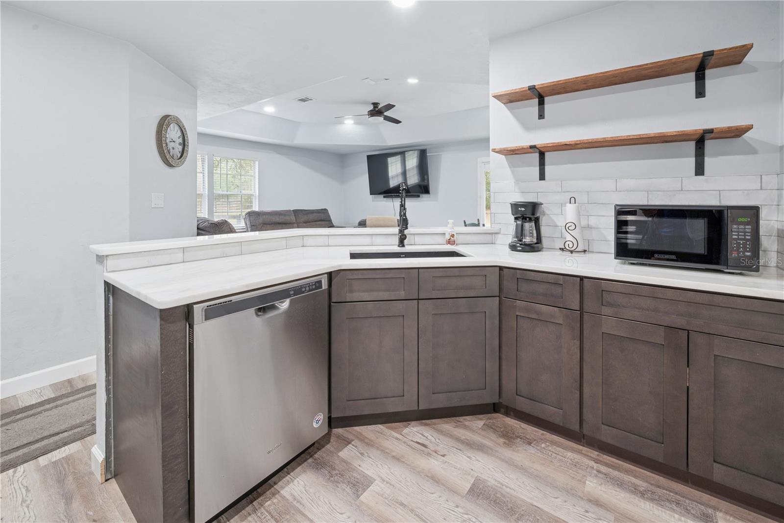 UNIVERSITY ESTATES - Residential