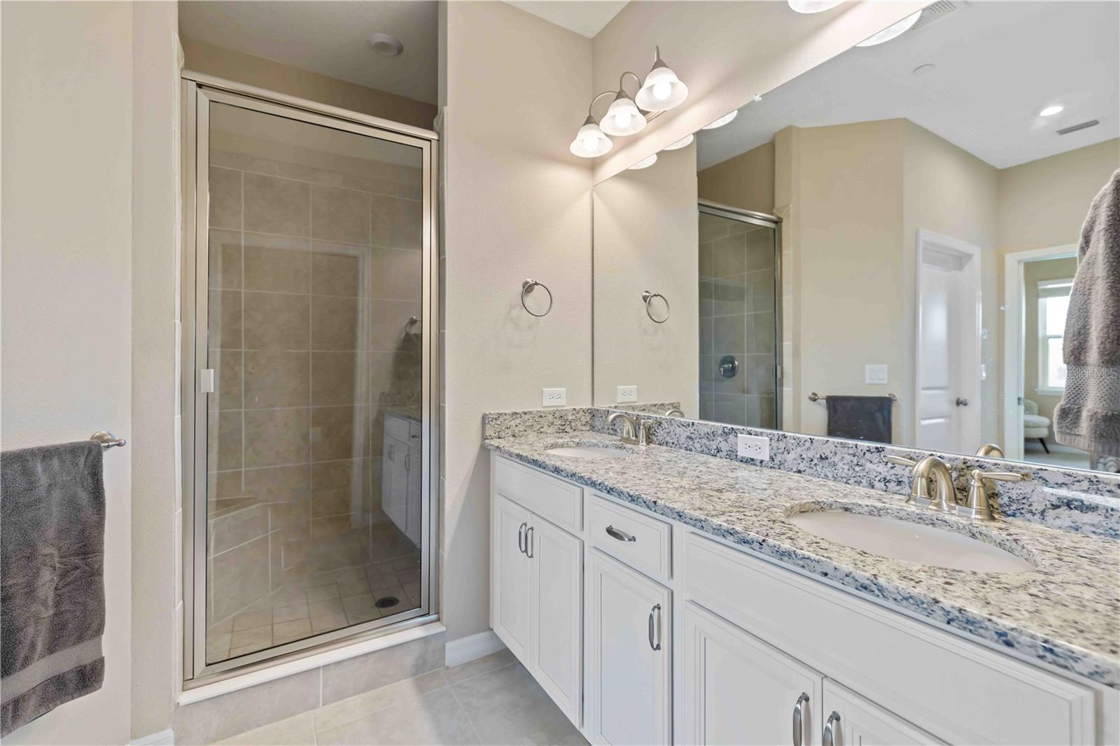 BACCIANO IV AT ESPLANADE LWR PH 30 - Residential