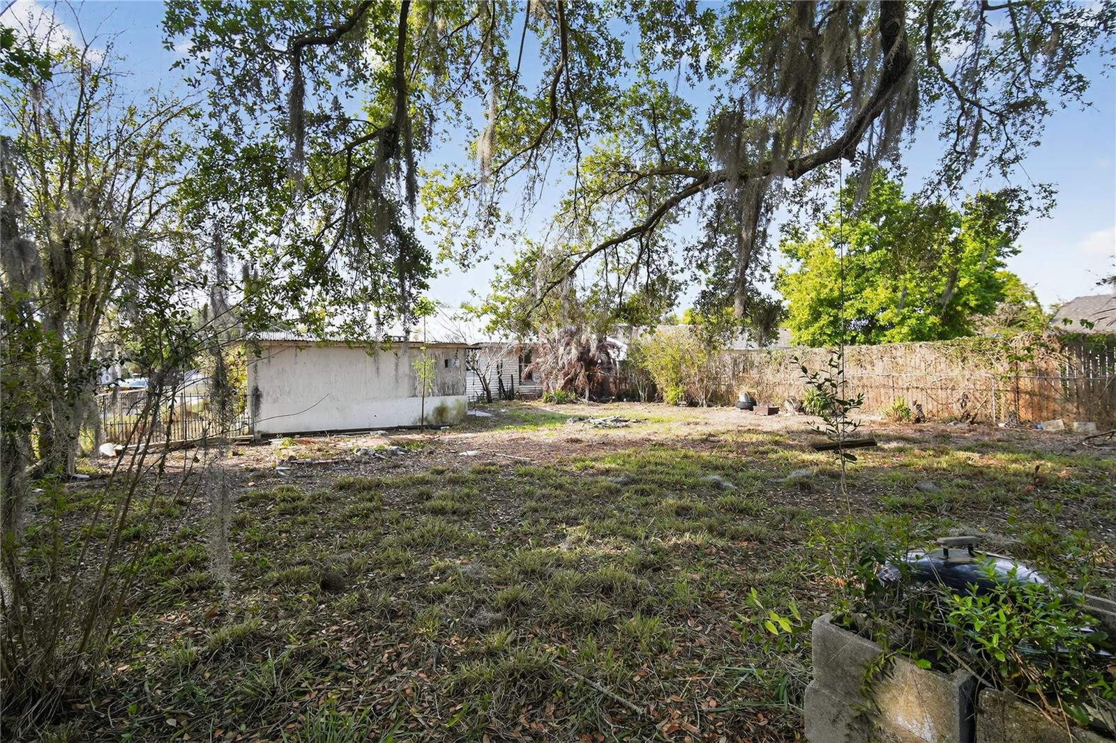 COUNTRY CLUB ESTATES RESUB PT - Residential