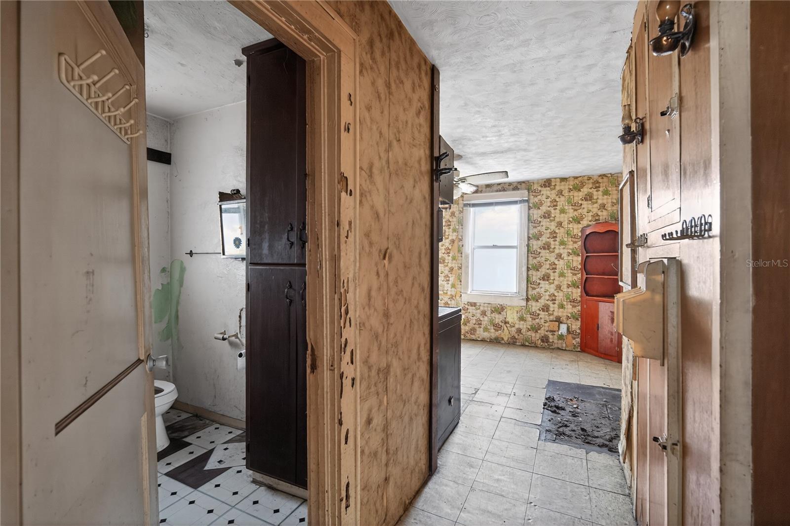 COUNTRY CLUB ESTATES RESUB PT - Residential