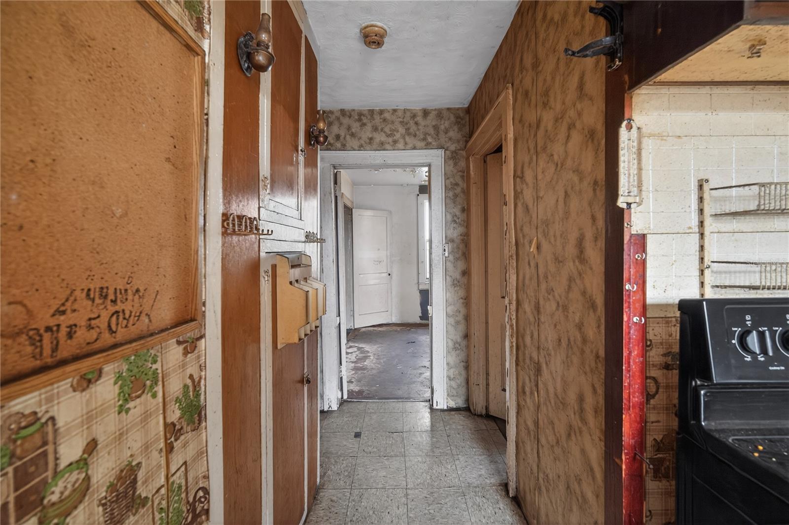 COUNTRY CLUB ESTATES RESUB PT - Residential