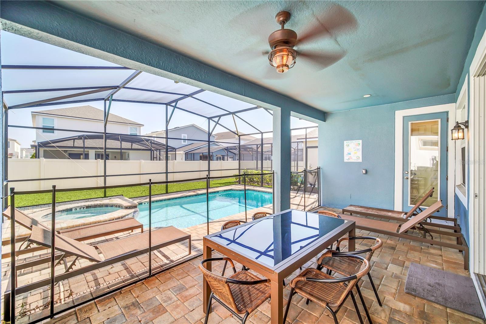 SOLARA RESORT - Residential