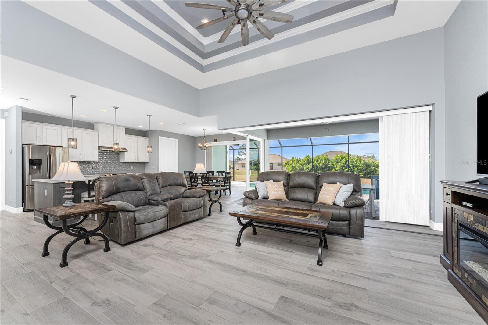 197 ROTONDA BOULEVARD N