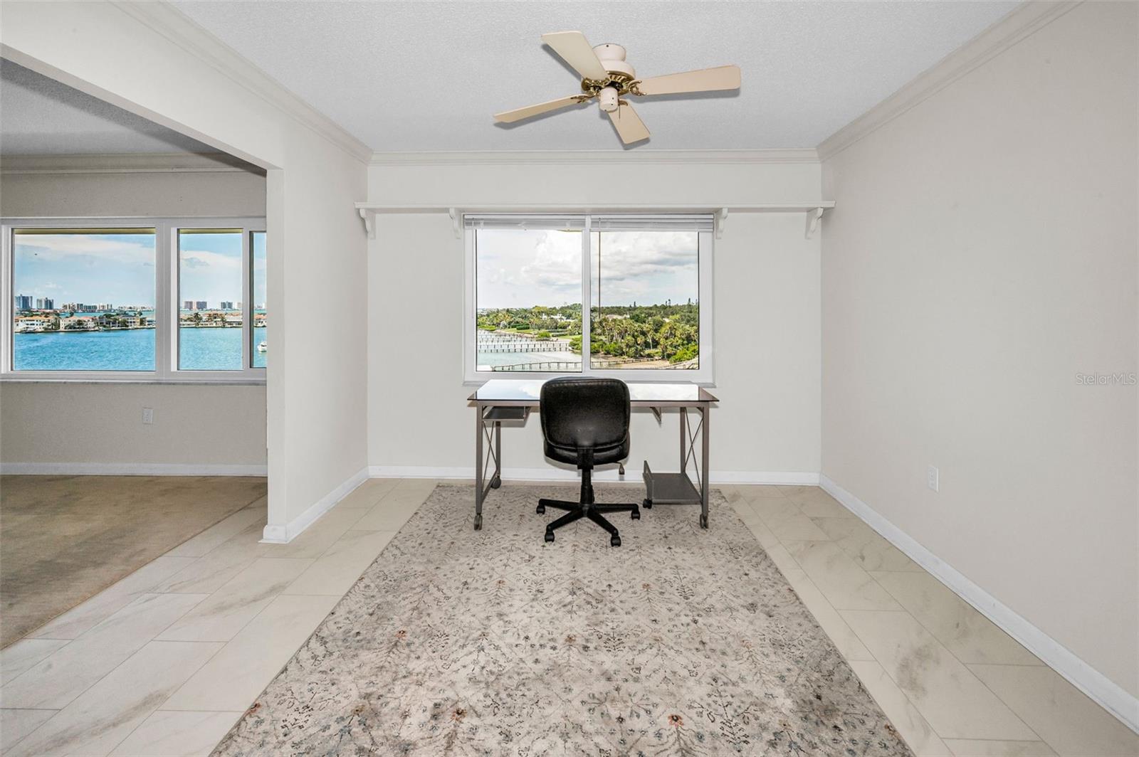 HARBOUR CLUB CONDO 3 - Residential