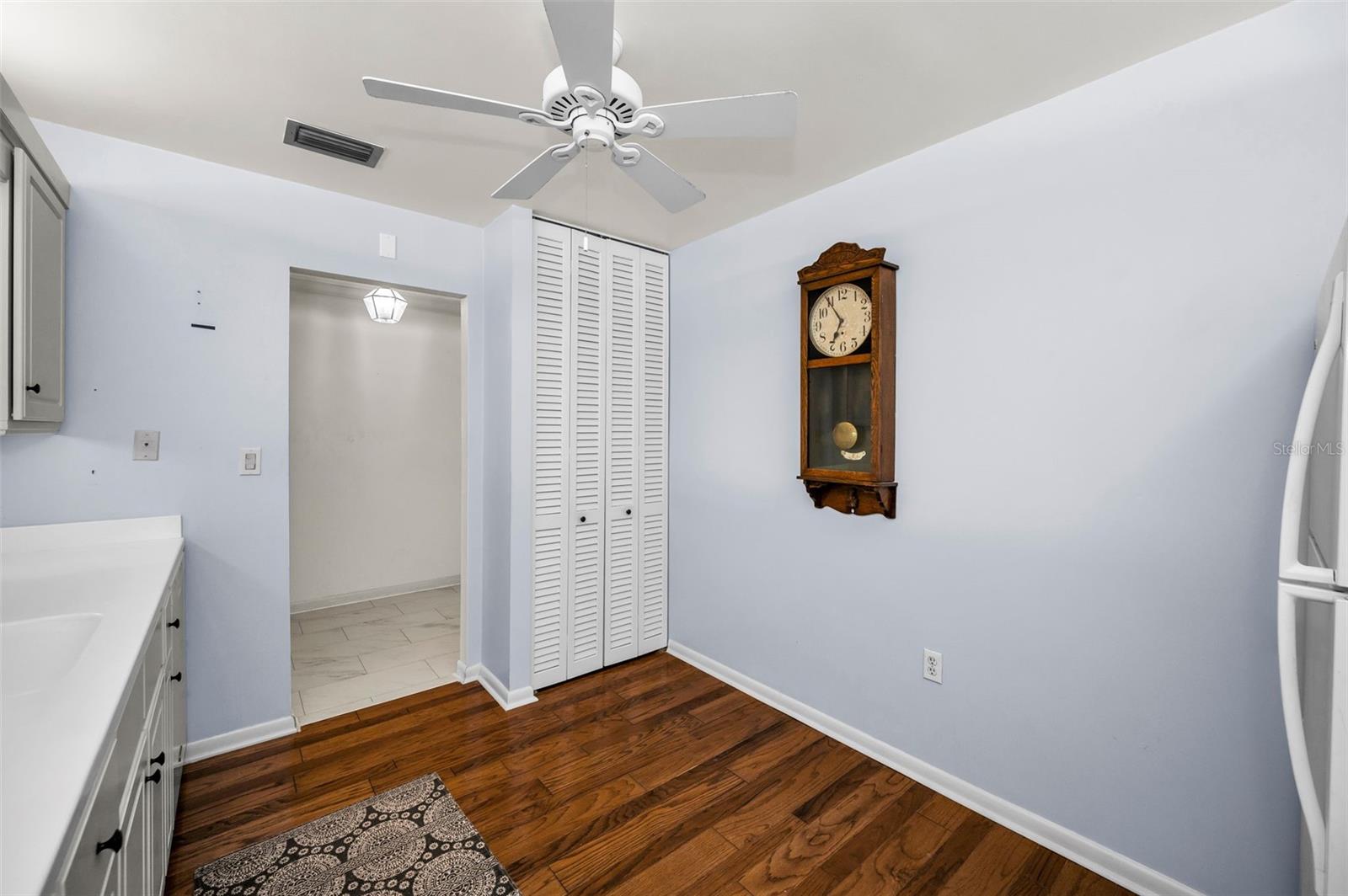 HARBOUR CLUB CONDO 3 - Residential