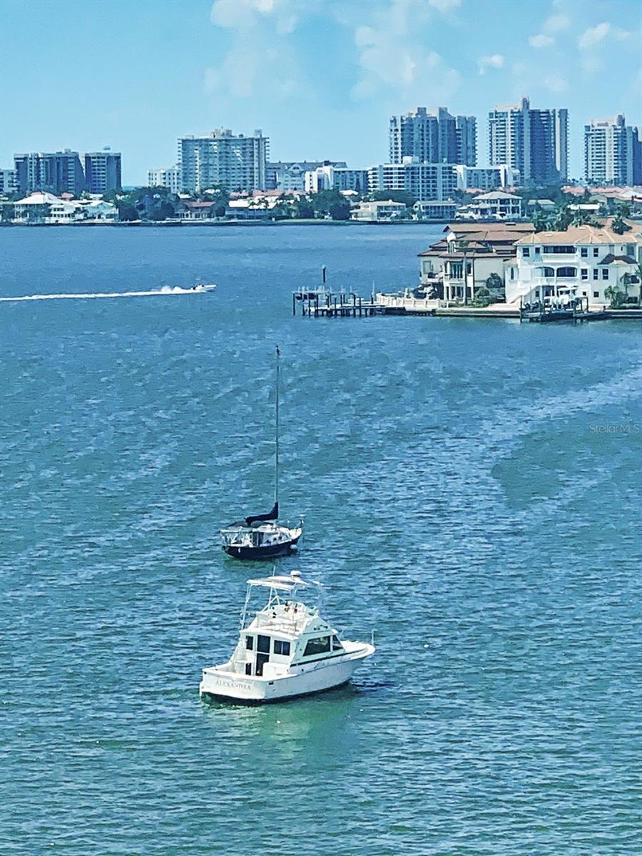 HARBOUR CLUB CONDO 3 - Residential