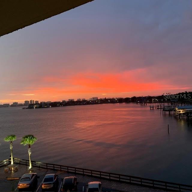 HARBOUR CLUB CONDO 3 - Residential