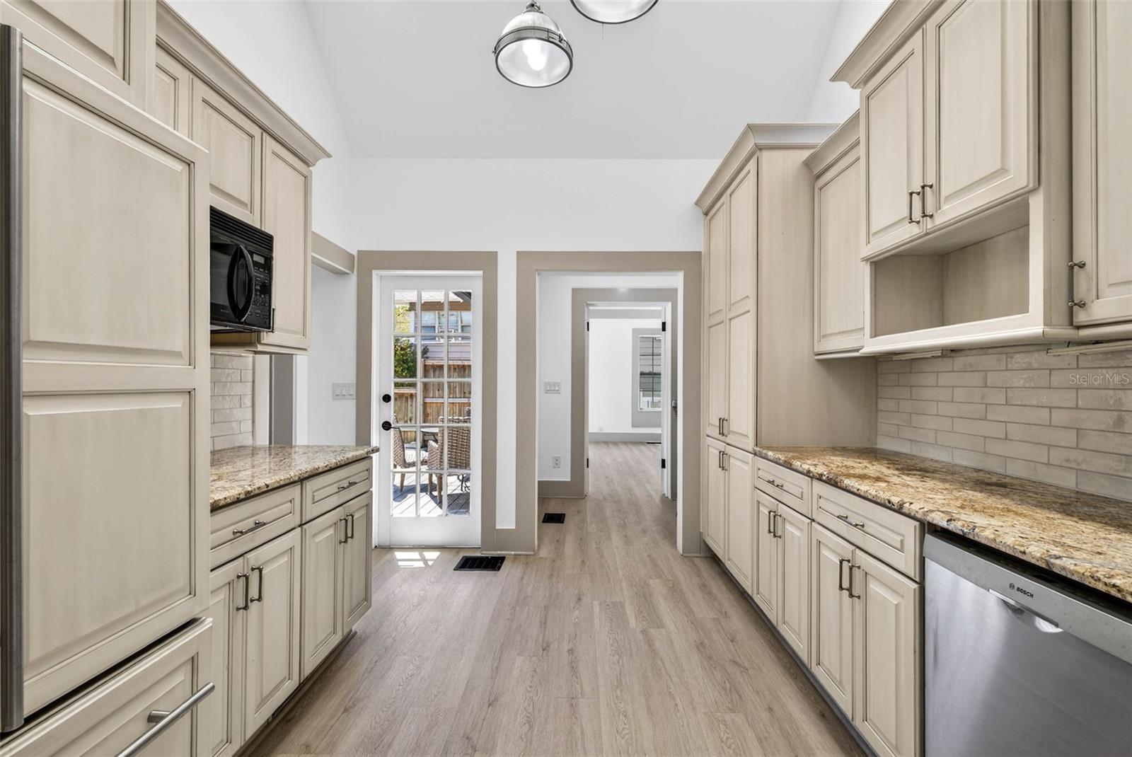 SNELL & HAMLETTS NORTH SHORE ADD - Residential