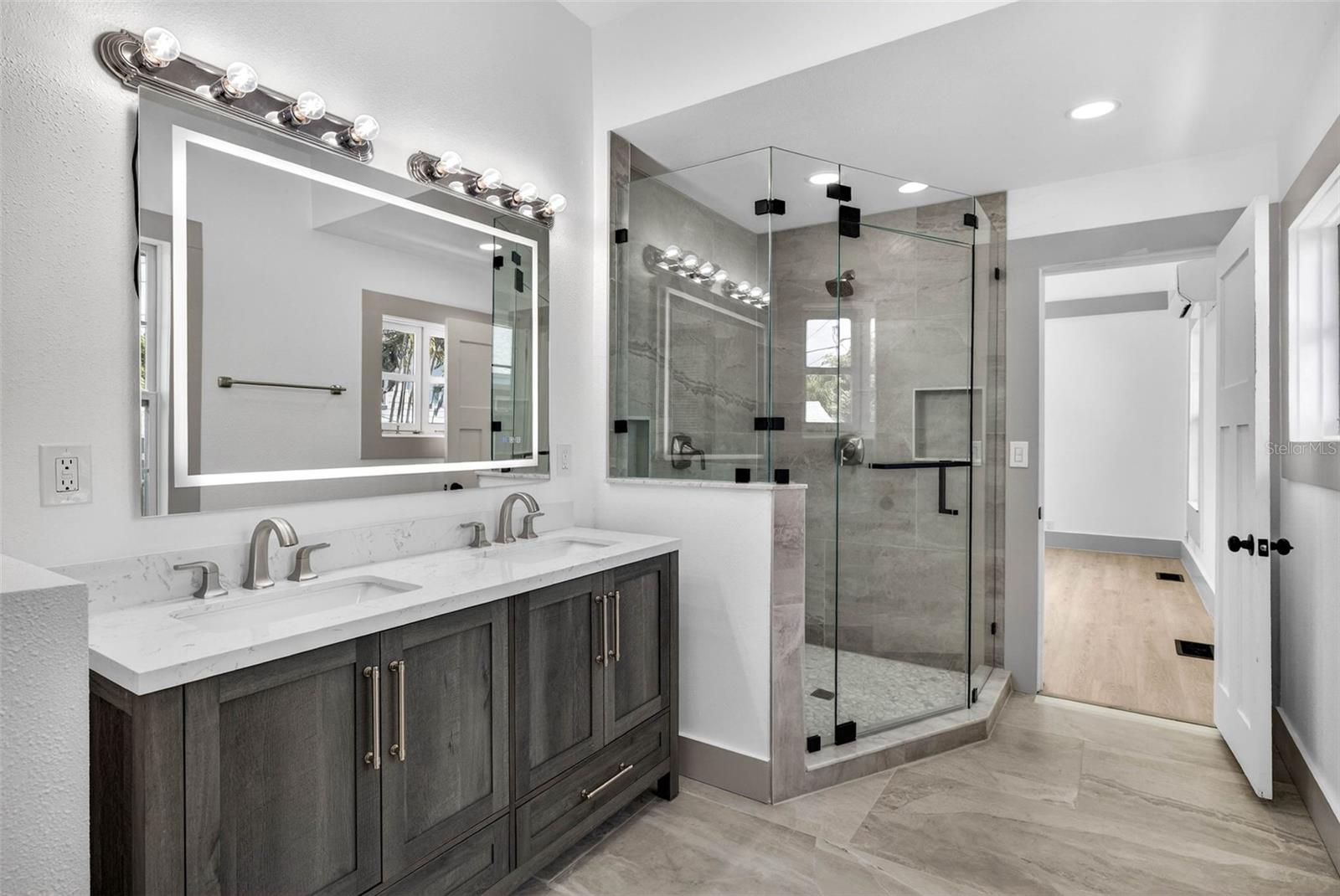 SNELL & HAMLETTS NORTH SHORE ADD - Residential