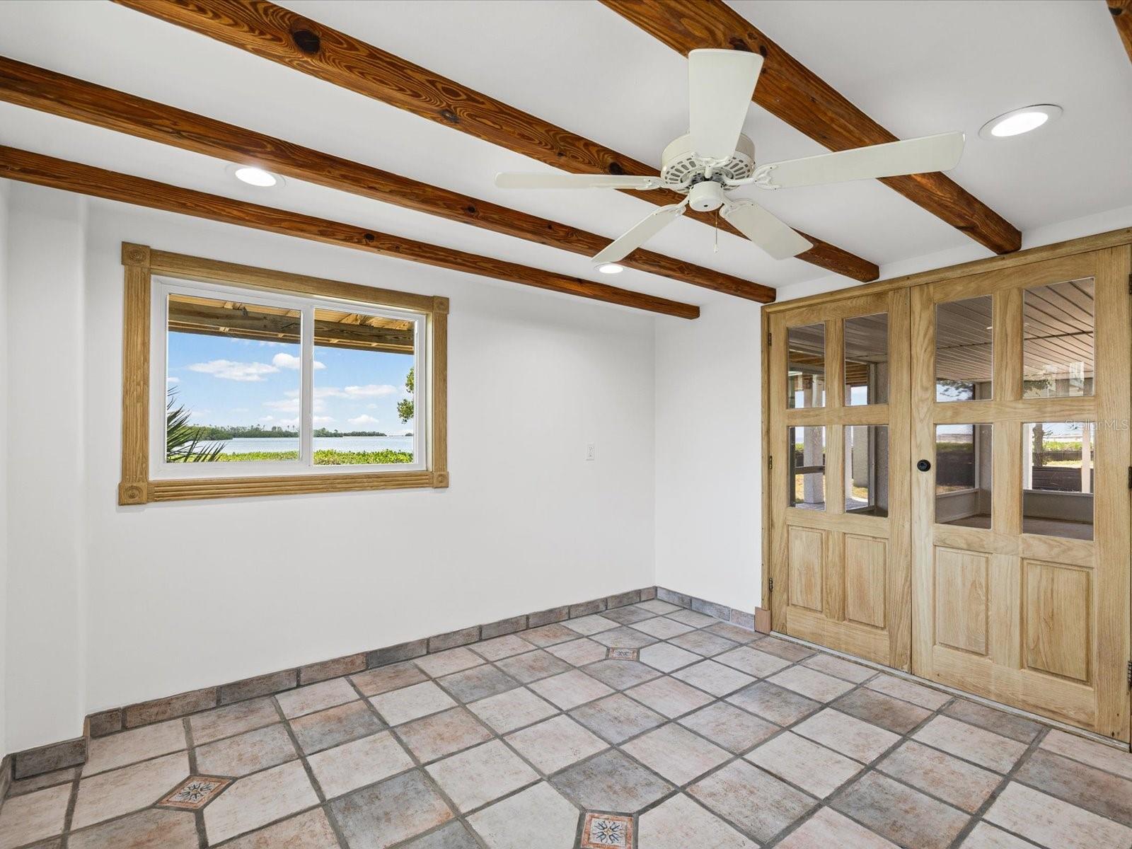 SEA BREEZE ISLAND - Residential