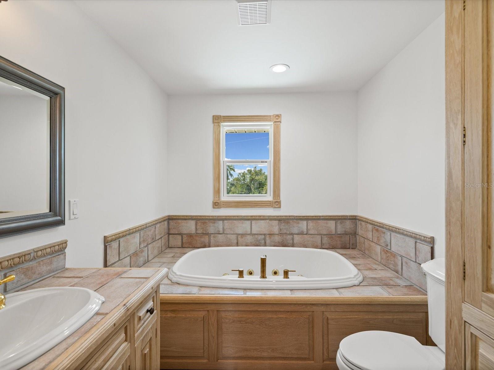 SEA BREEZE ISLAND - Residential