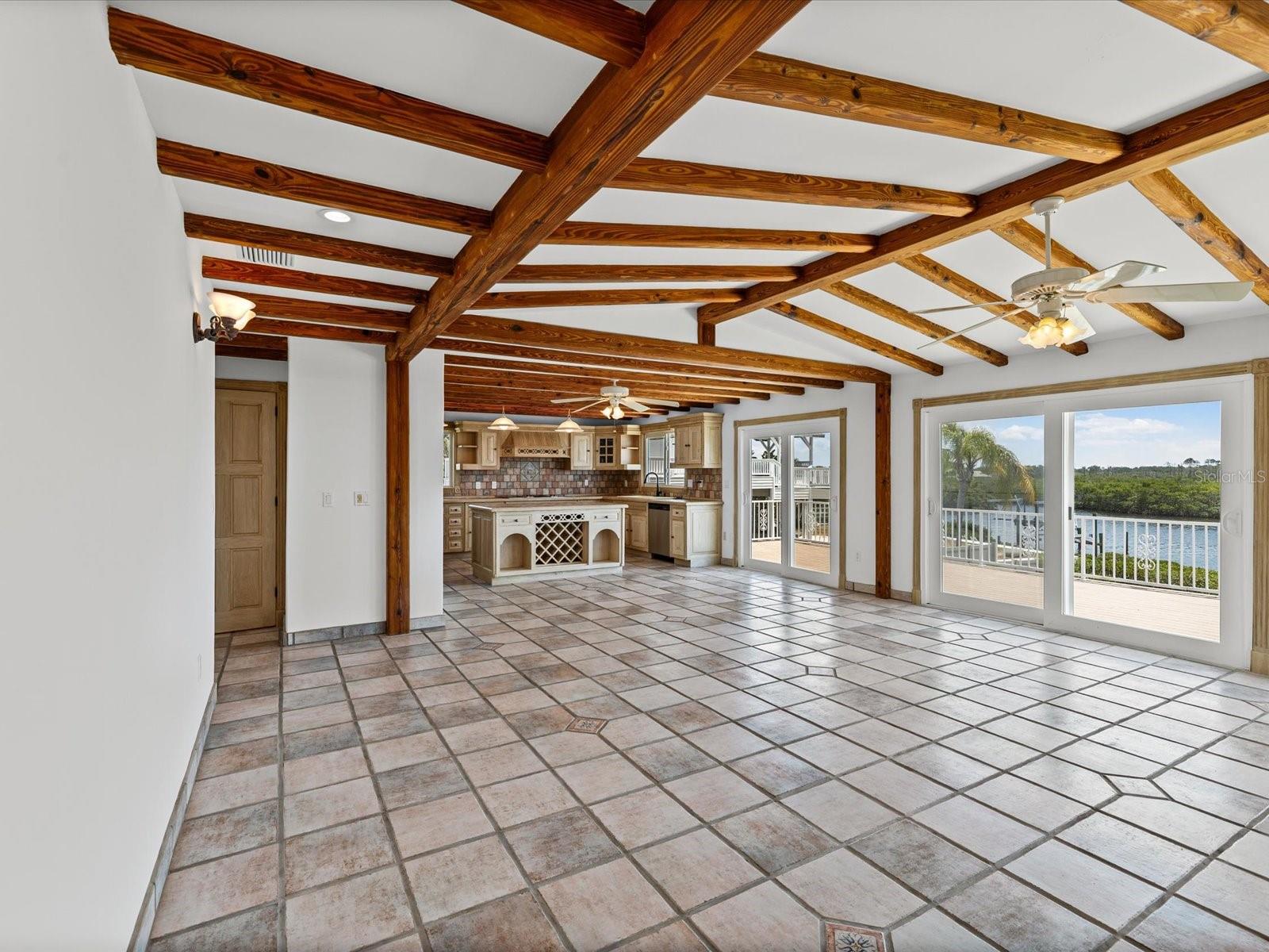 SEA BREEZE ISLAND - Residential