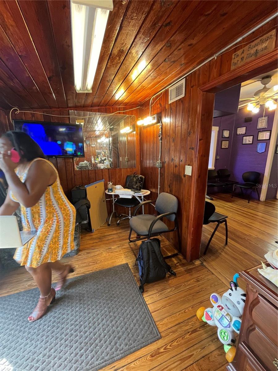 FLORENCE CITRUS GROWERS ASSN SUB - Commercial Sale