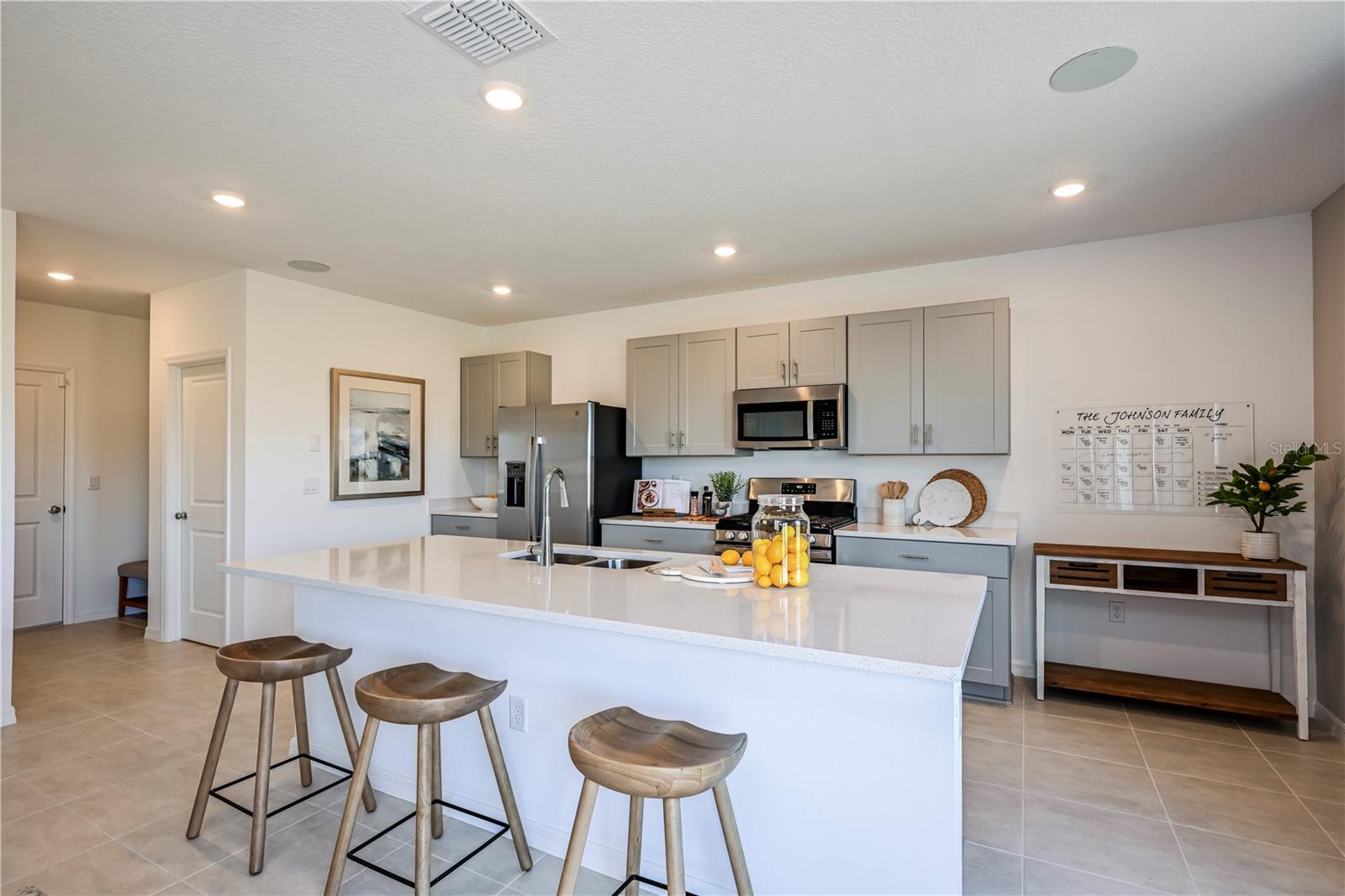 7419 SANDSTONE DRIVE