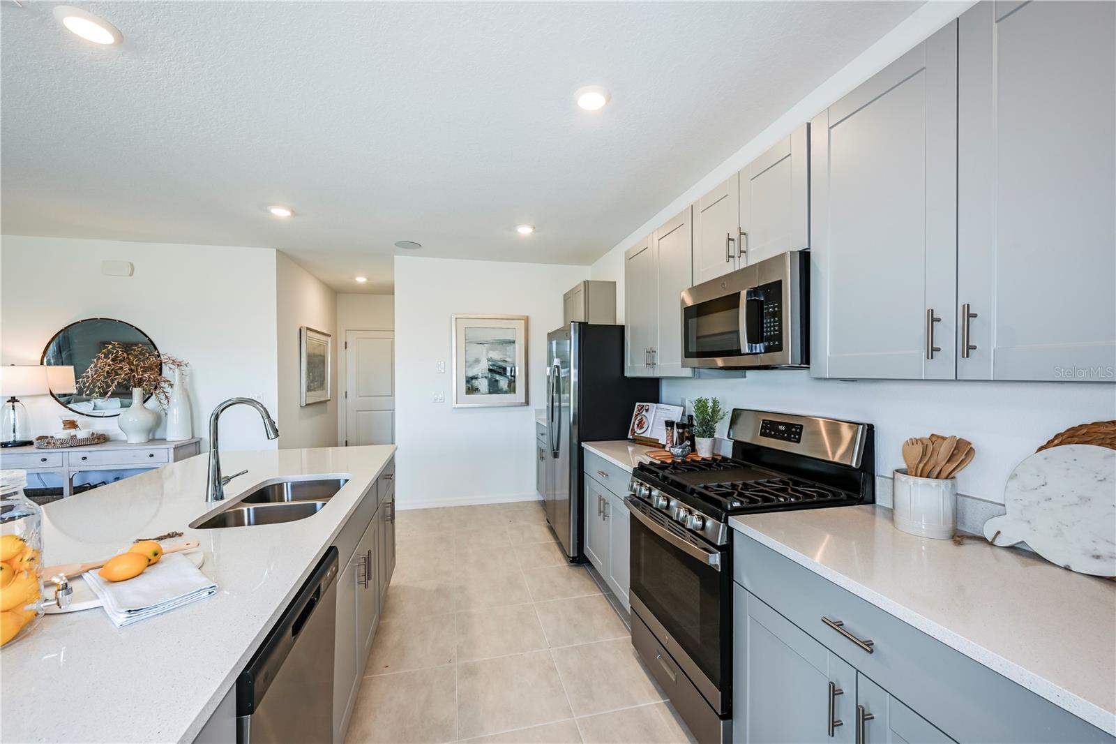 WATERSTONE - Residential