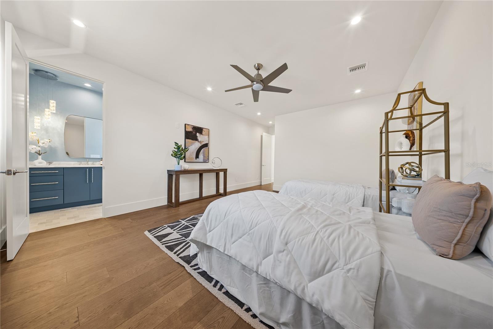 SOUTH BAY SEC 04 - Residential