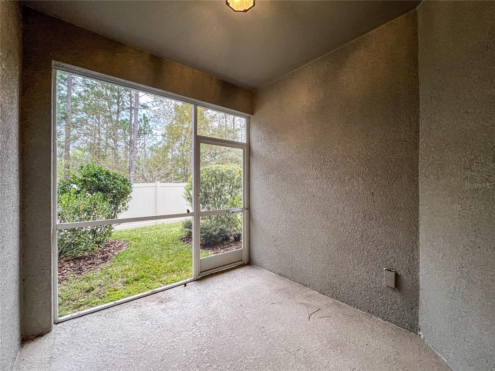 WOODSIDE TRACE - Residential Lease