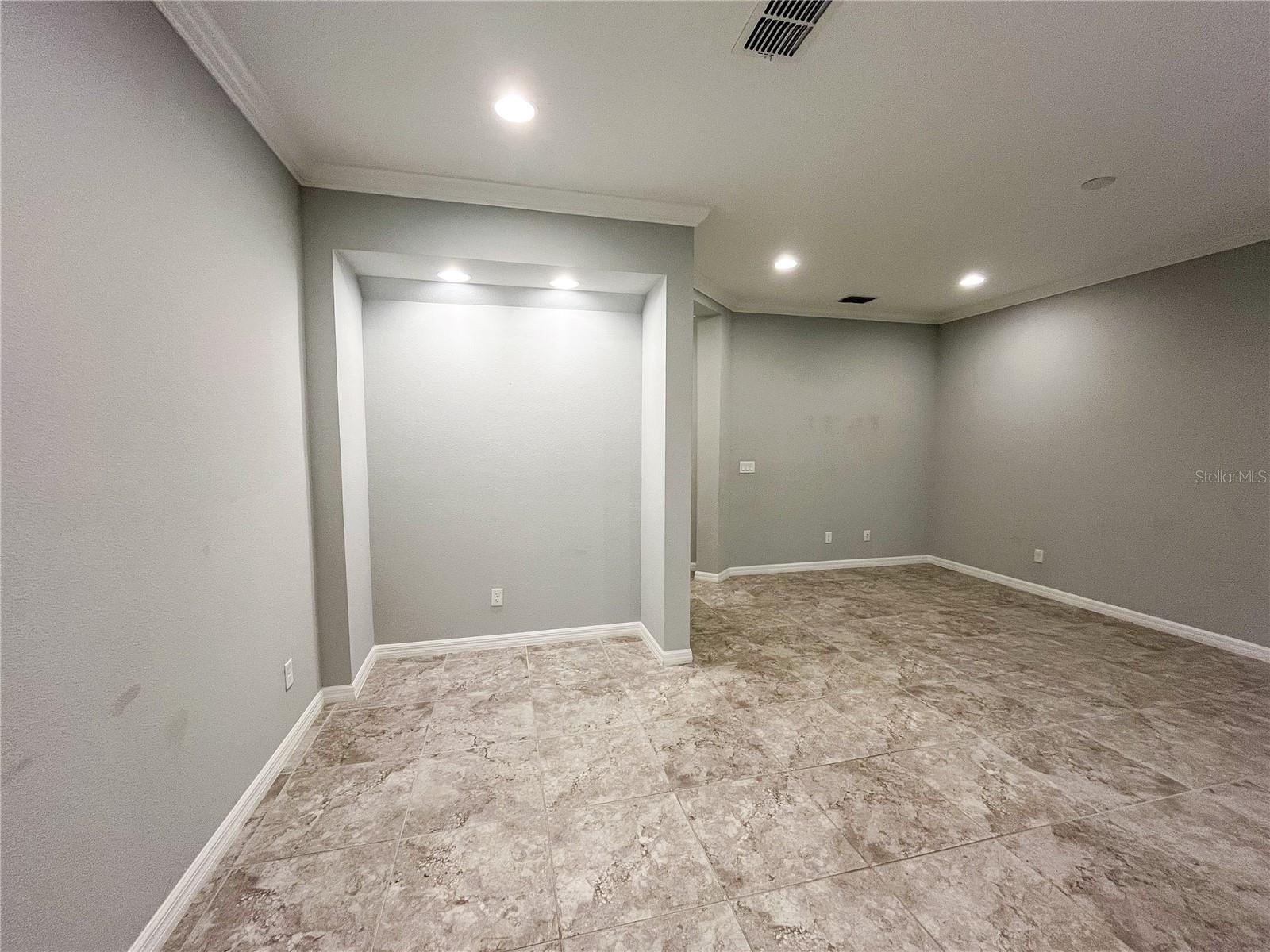 WOODSIDE TRACE - Residential Lease