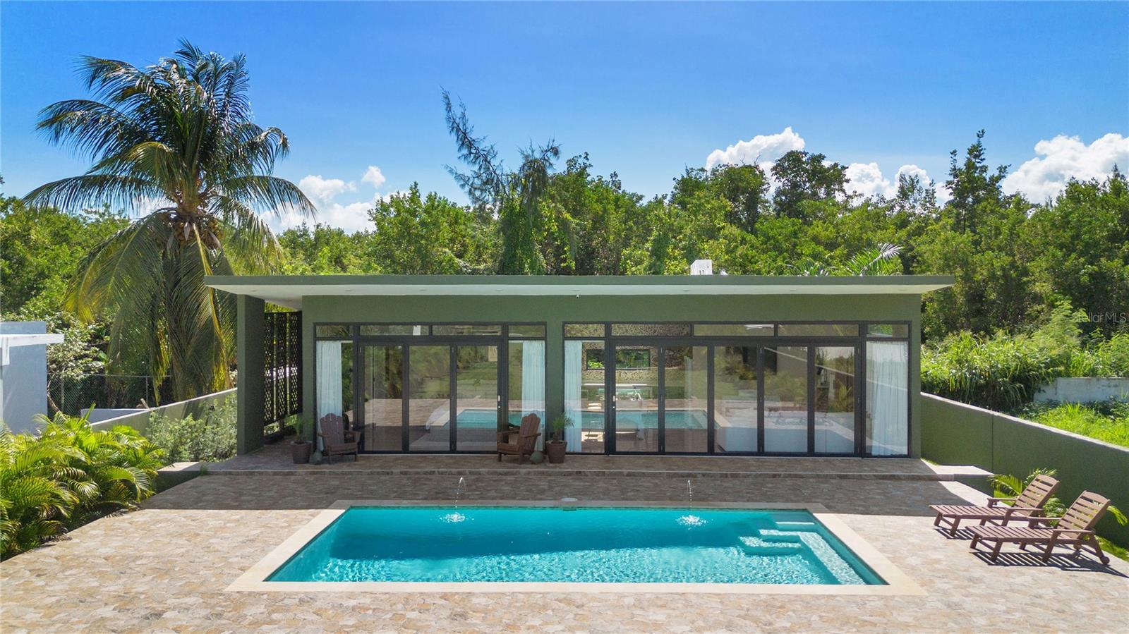 LAS PICUAS - Residential