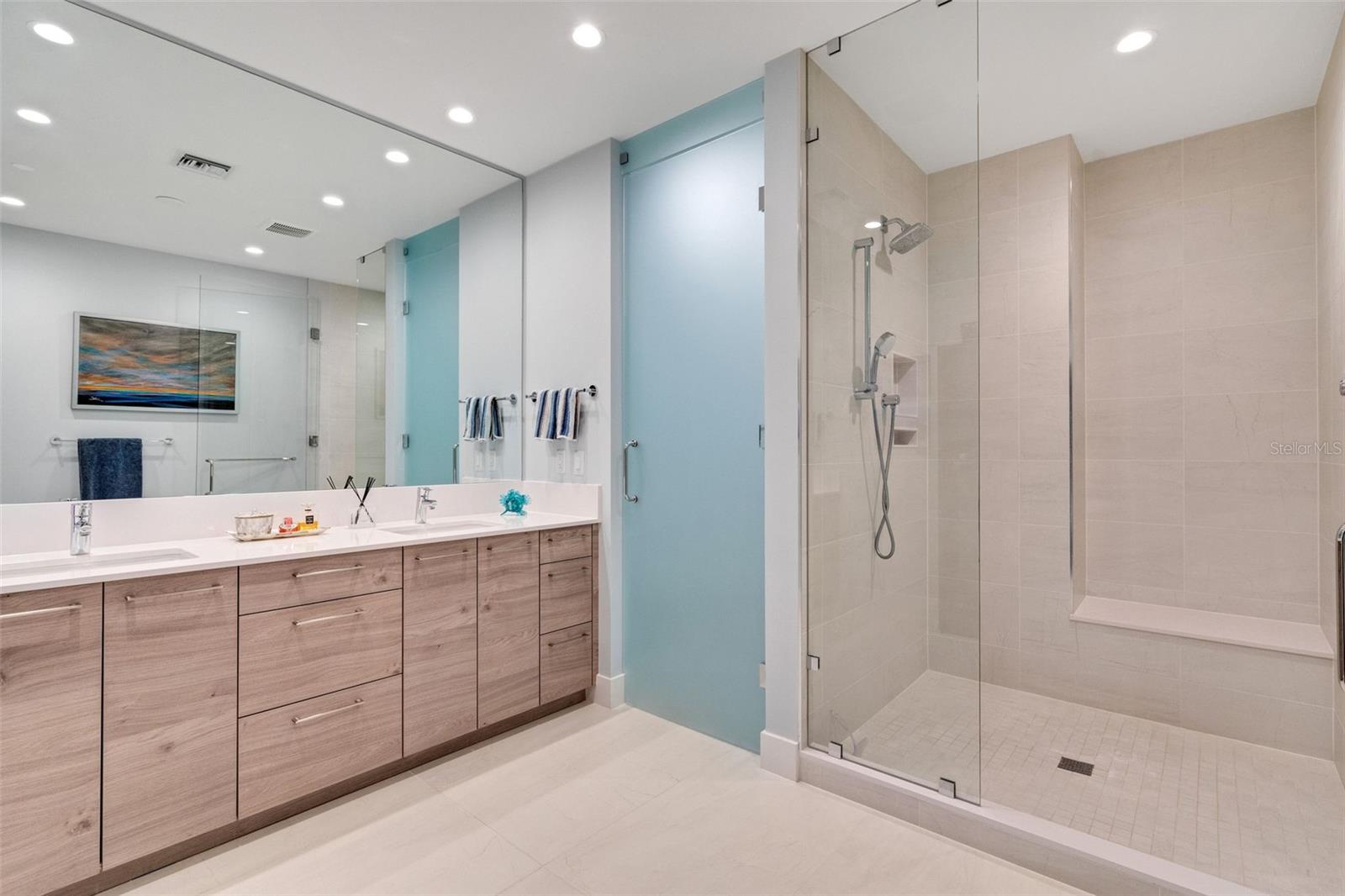 SALTAIRE CONDO - Residential