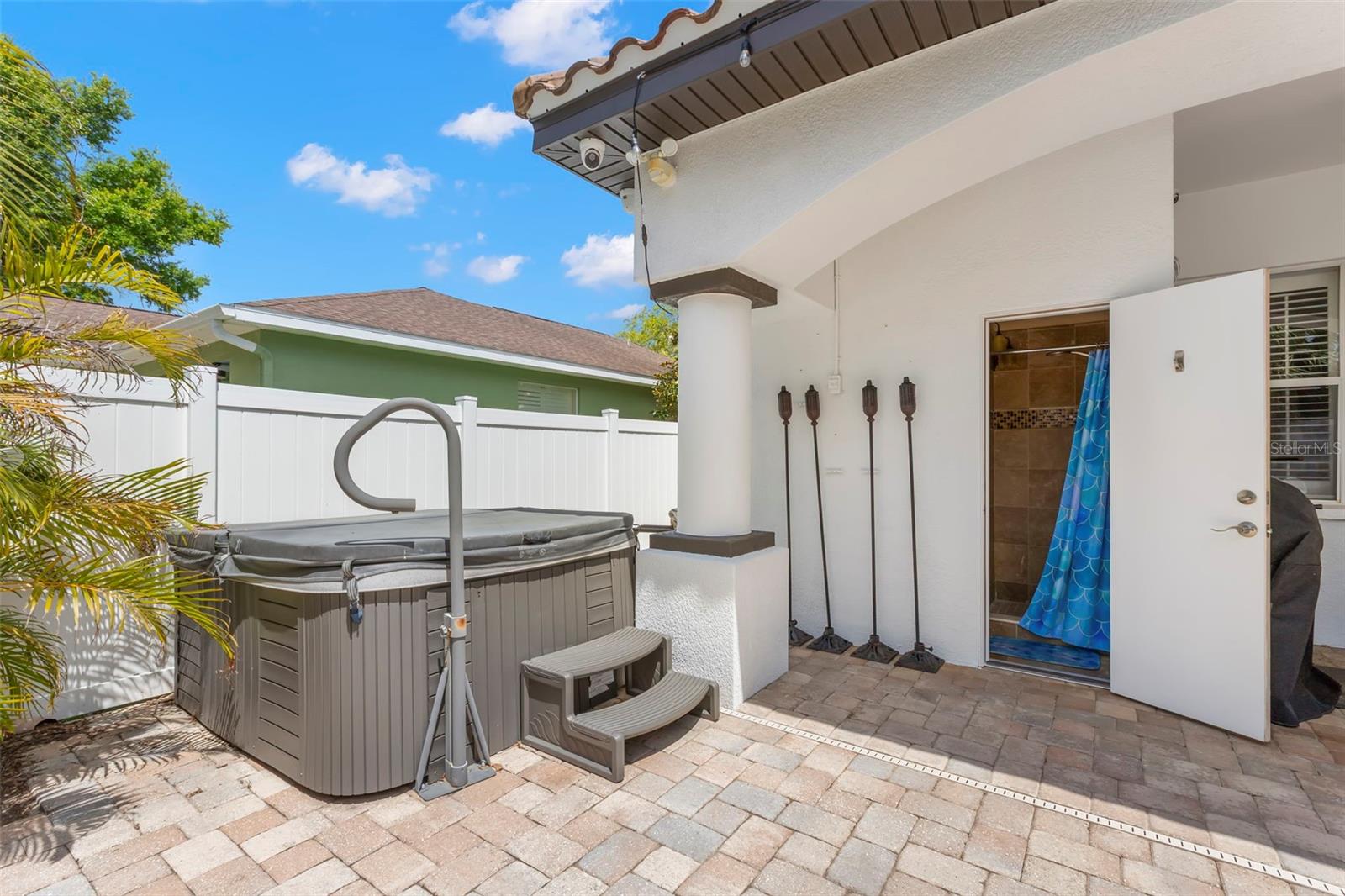 RIVERSIDE ESTATES - Residential