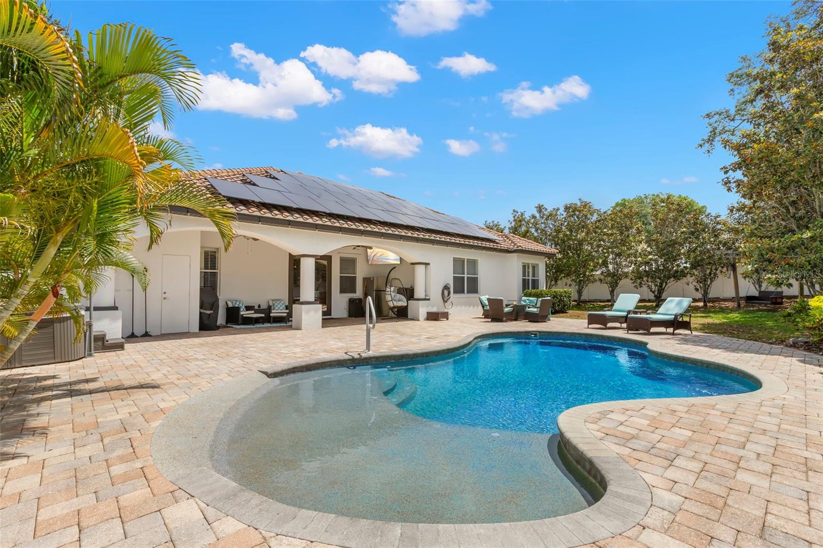 RIVERSIDE ESTATES - Residential