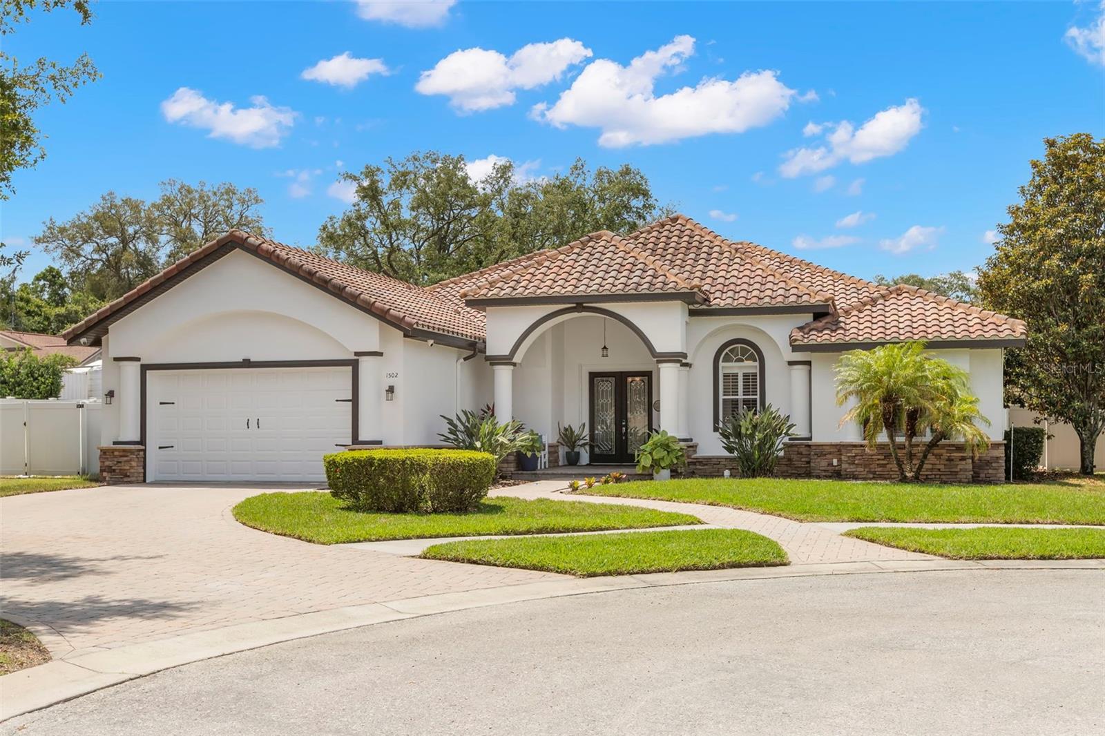 RIVERSIDE ESTATES - Residential