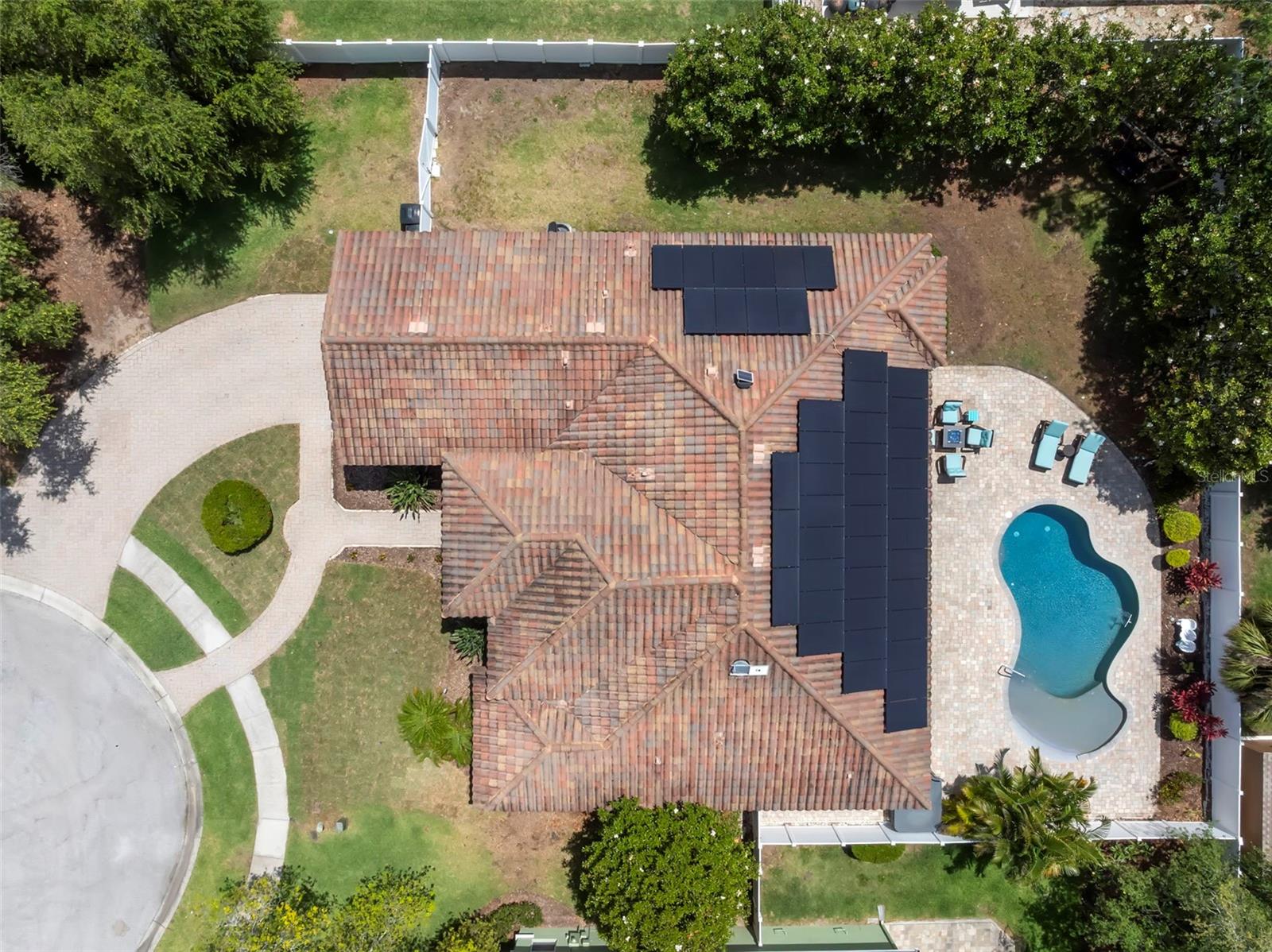 RIVERSIDE ESTATES - Residential