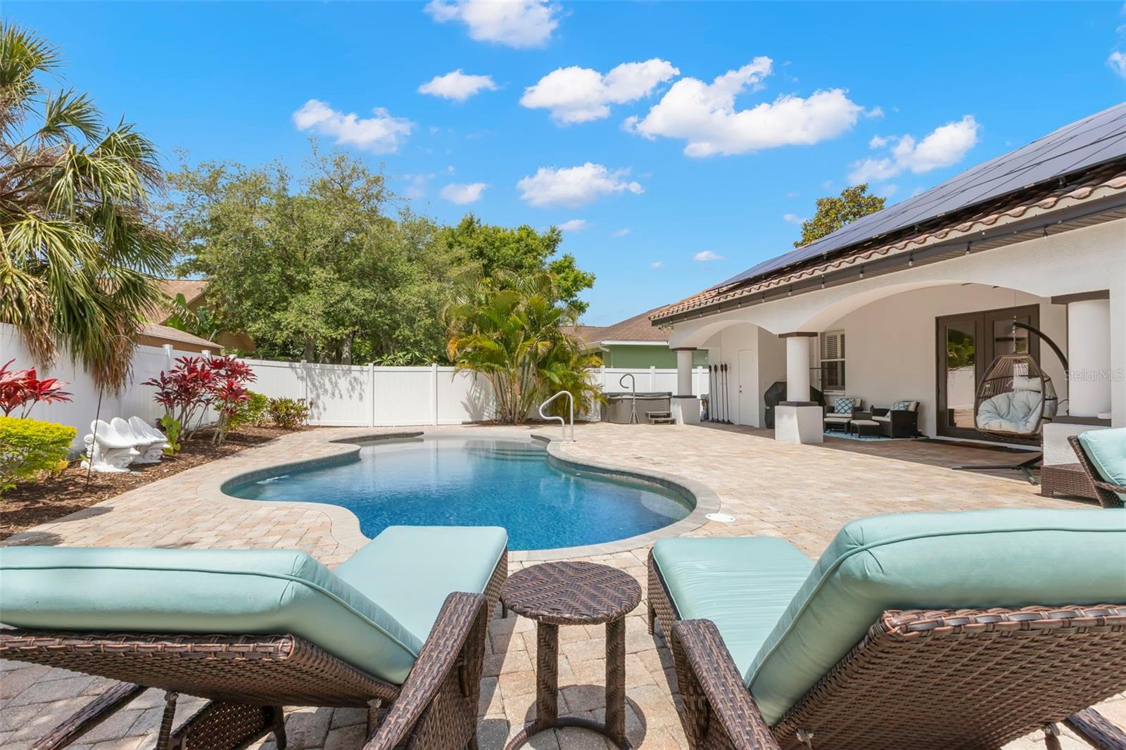 RIVERSIDE ESTATES - Residential