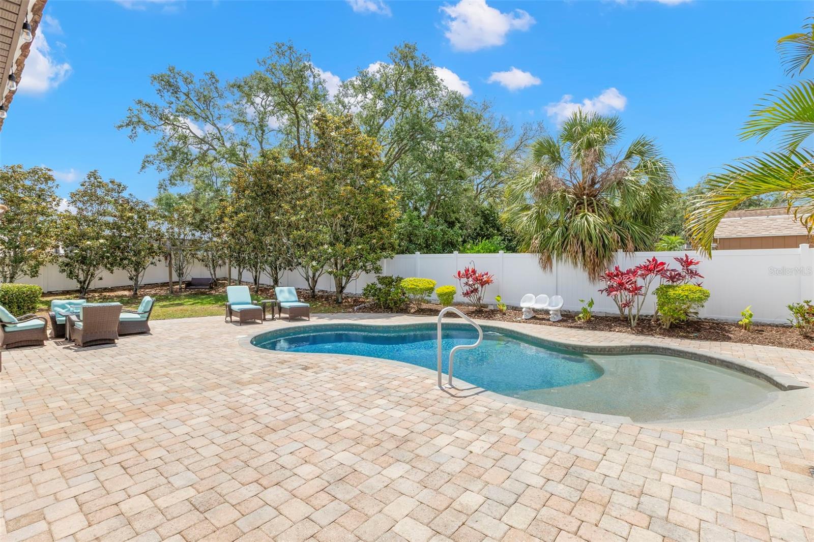 RIVERSIDE ESTATES - Residential