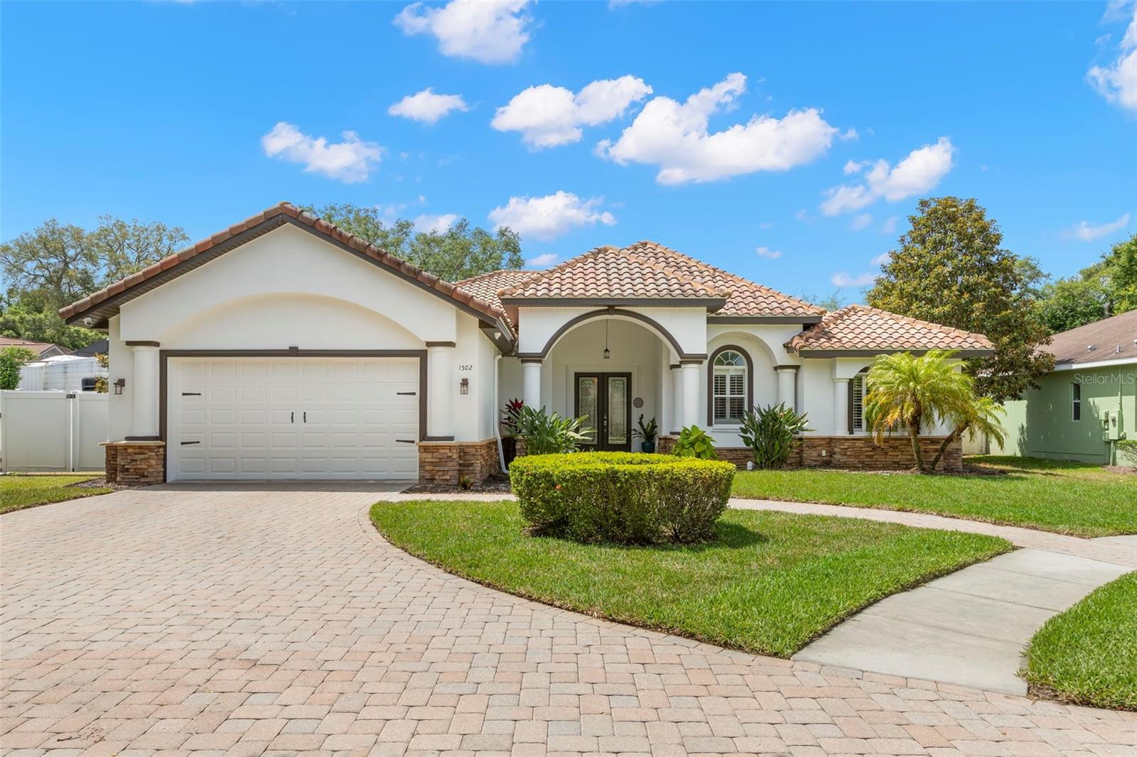 RIVERSIDE ESTATES - Residential