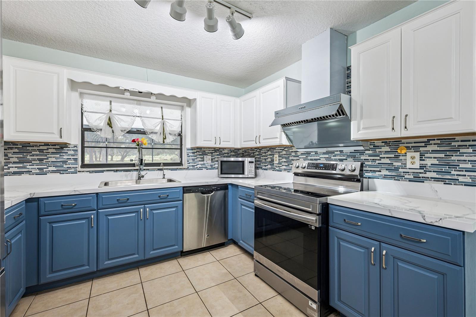 ORANGE BLOSSOM ACRES - Residential