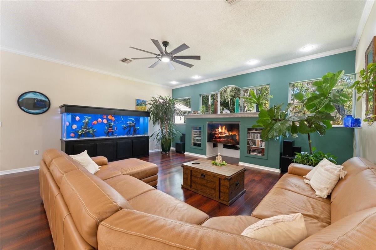 SPRING HILL - Residential