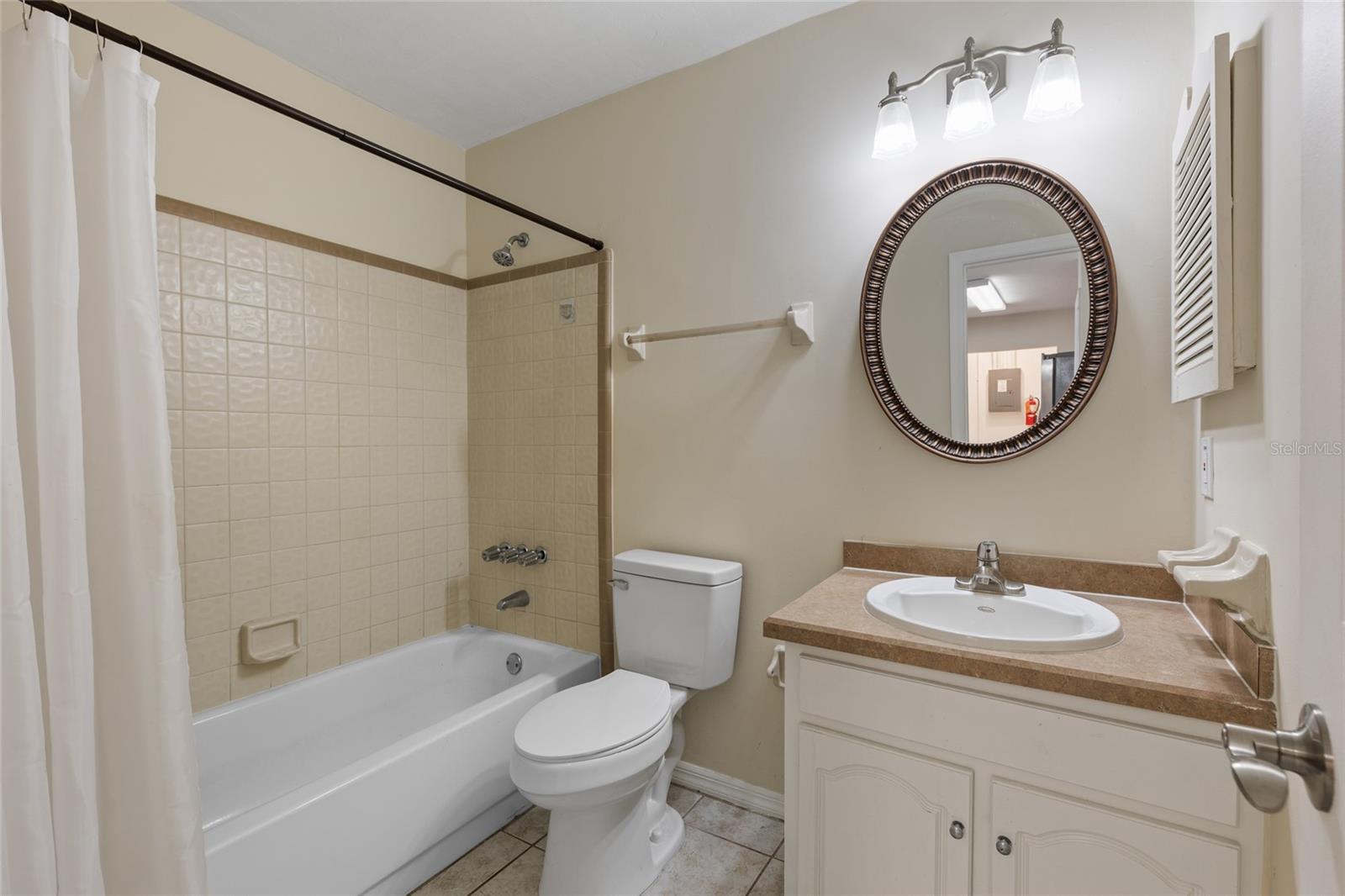 TURKEY CREEK CONDO 1-22 - Residential Lease