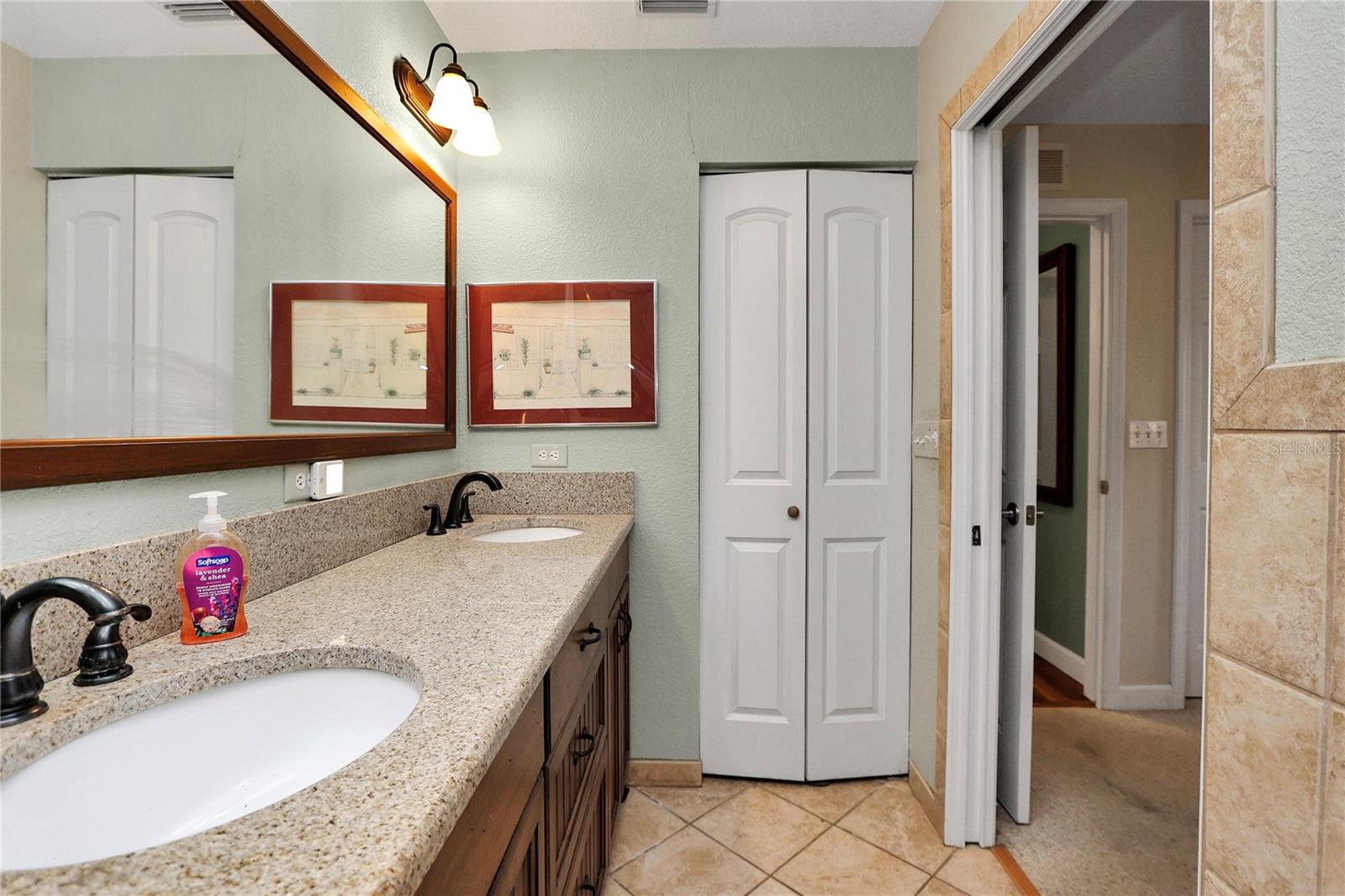 OAK RUN - Residential