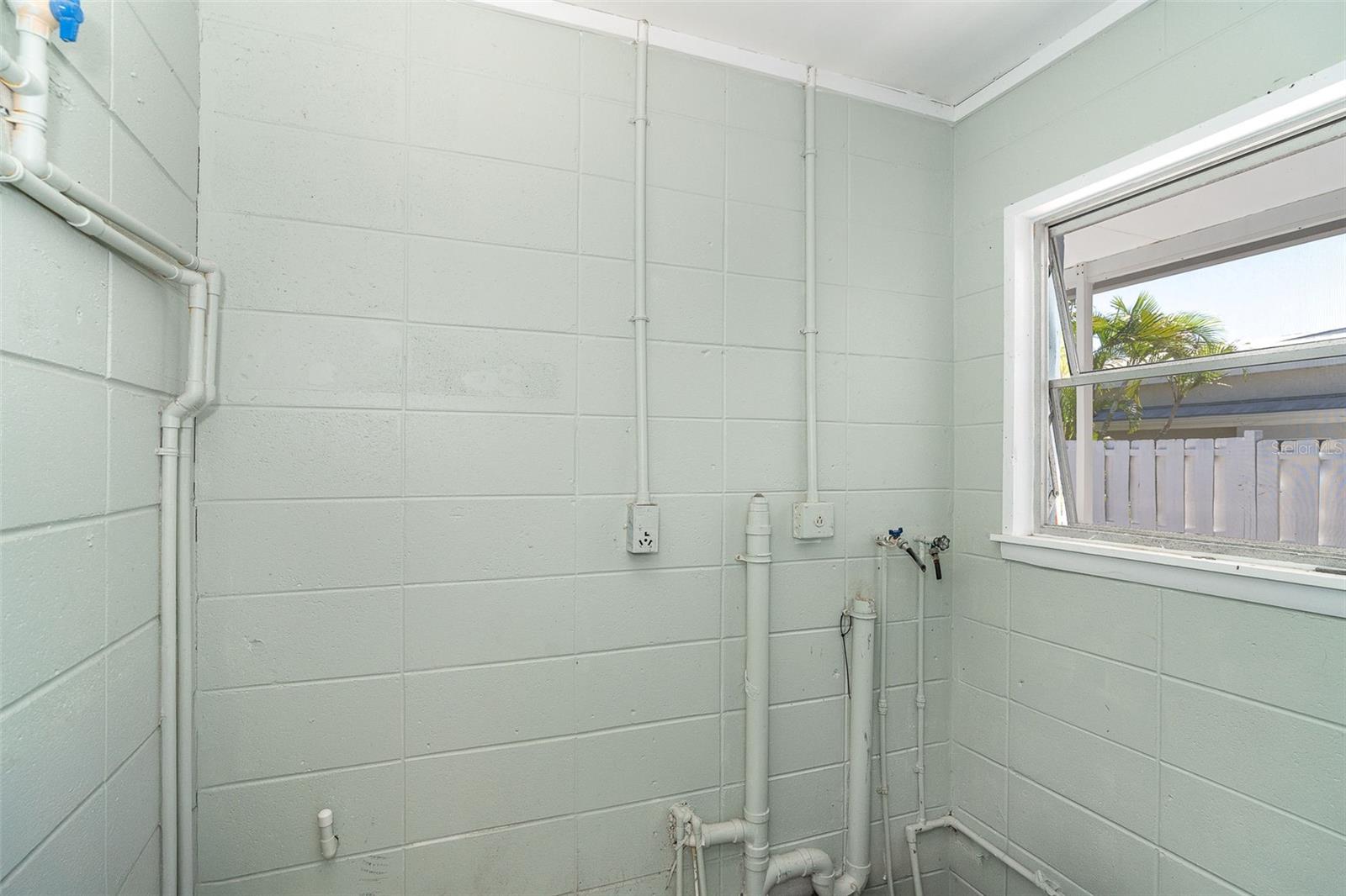 LEMON BAY ESTATES - Residential