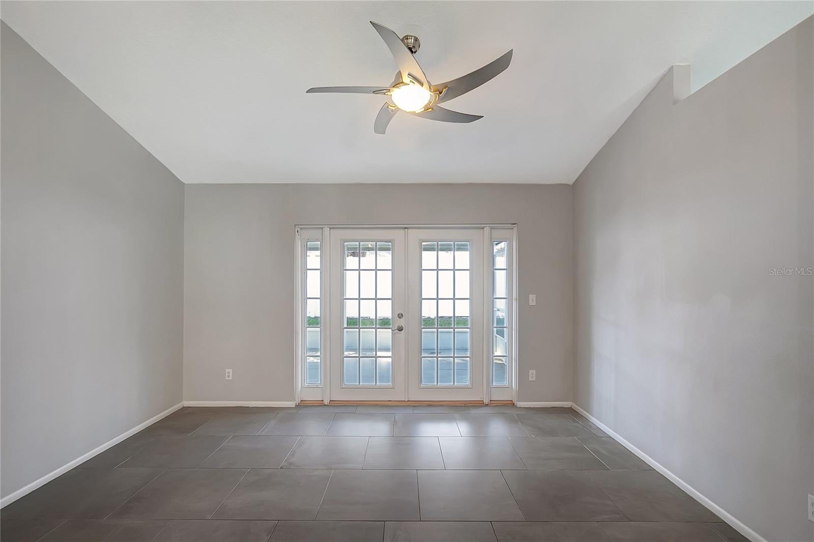 GREENS ADD TO PATTY ANN ACRES - Residential