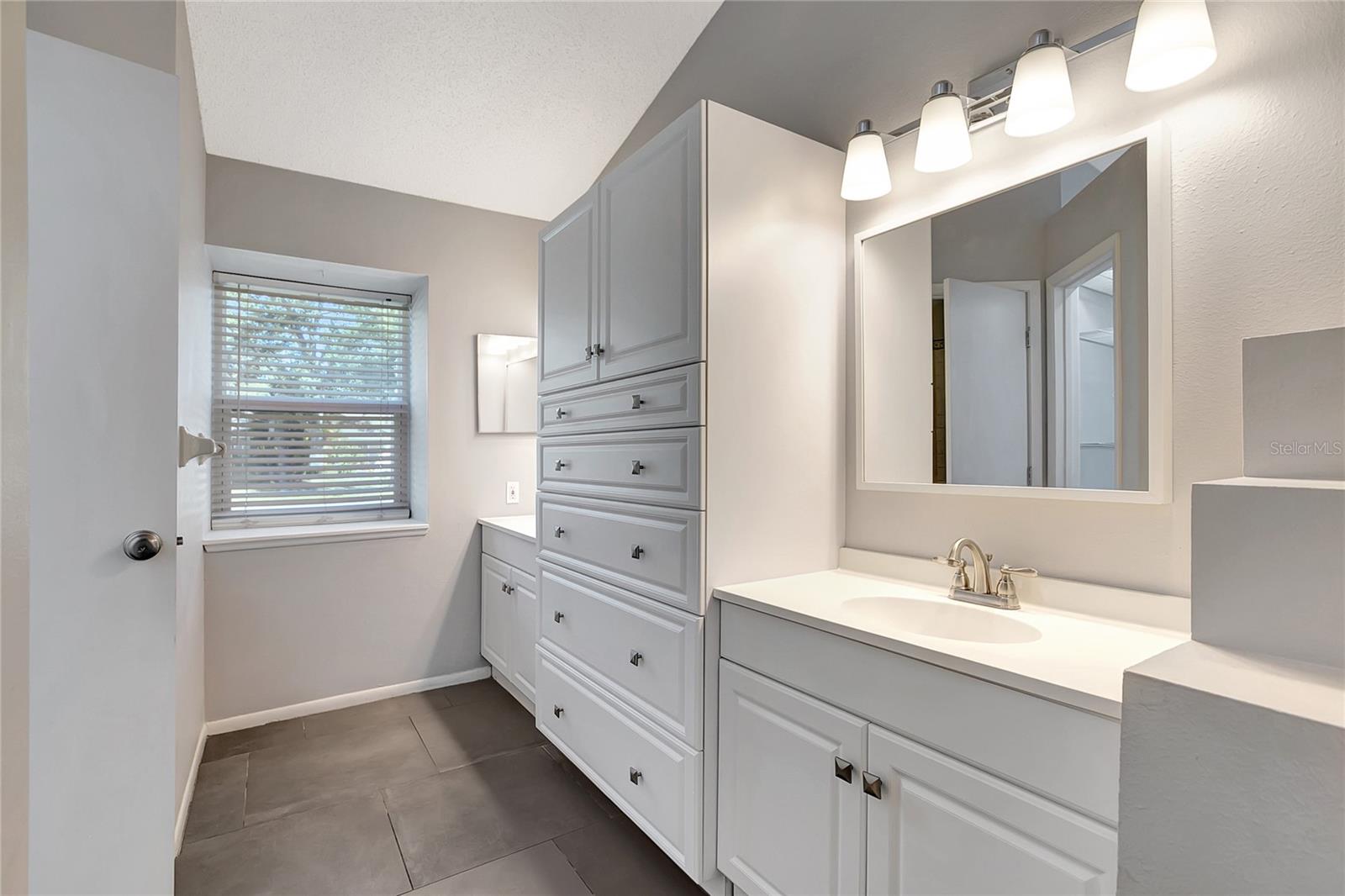 GREENS ADD TO PATTY ANN ACRES - Residential